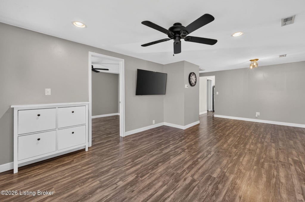Photo of 1500 Cornette Way, Louisville, KY 40216 (MLS # 1732659)