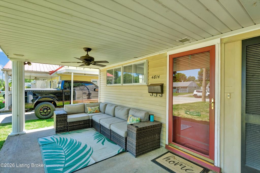 Photo of 4814 Partridge Run, Louisville, KY 40213 (MLS # 1717029)