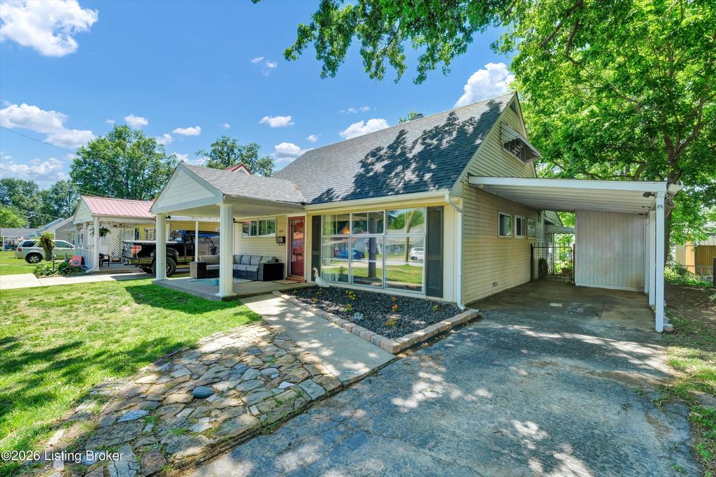 Photo of 4814 Partridge Run, Louisville, KY 40213 (MLS # 1717029)