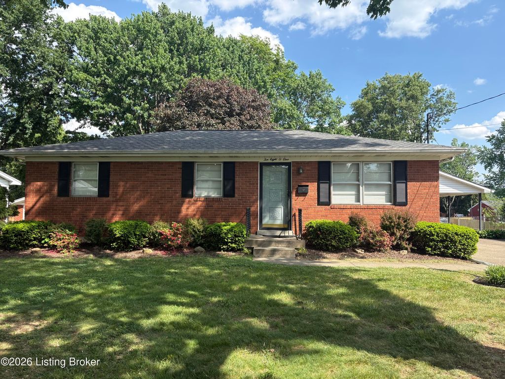 Photo of 10801 Emma Jean Way, Louisville, KY 40272 (MLS # 1715397)