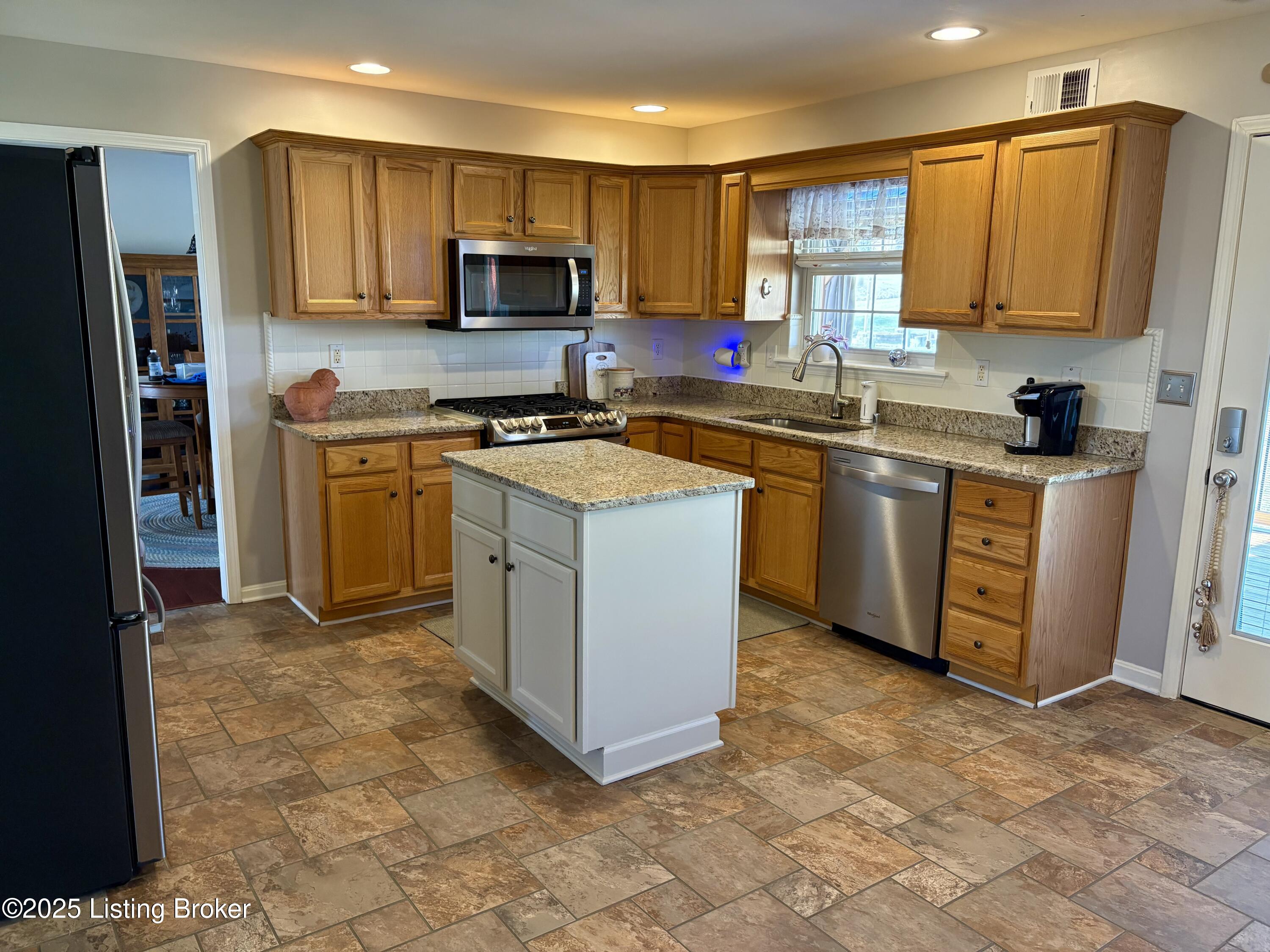 4205 Winding Creek Rd, Crestwood, Kentucky image 6
