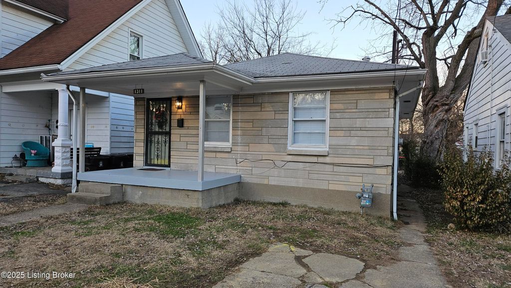 Photo of 1311 Haskin Ave, Louisville, KY 40215 (MLS # 1705610)
