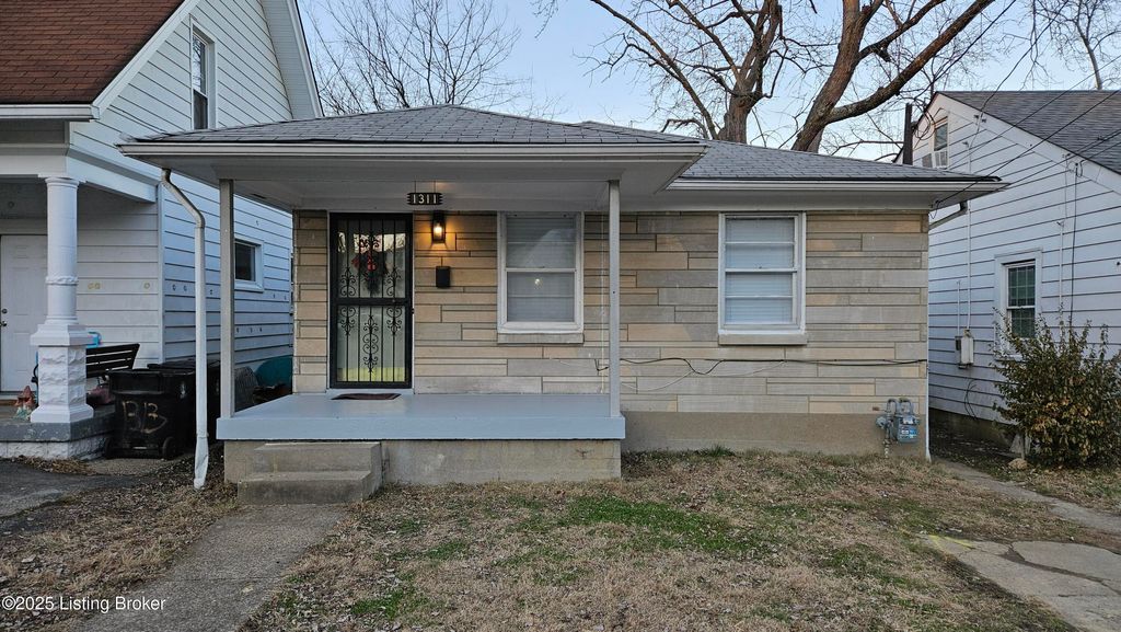 Photo of 1311 Haskin Ave, Louisville, KY 40215 (MLS # 1705610)