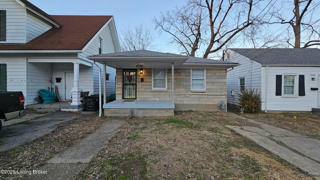 Photo of 1311 Haskin Ave, Louisville, KY 40215 (MLS # 1705610)