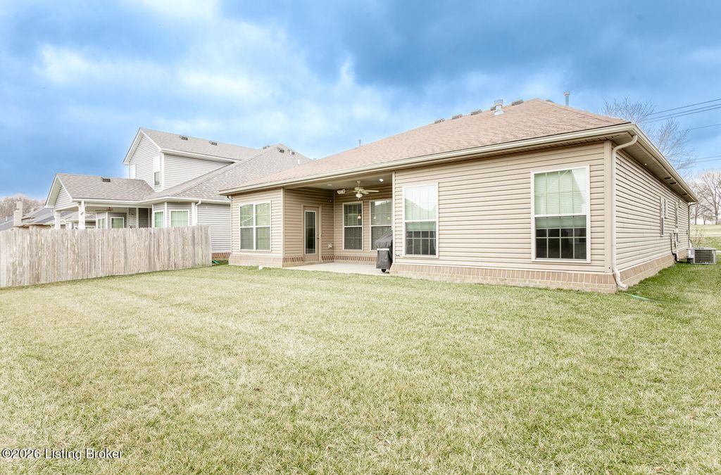 Photo of 2308 Somersly Pl, Louisville, KY 40245 (MLS # 1710667)