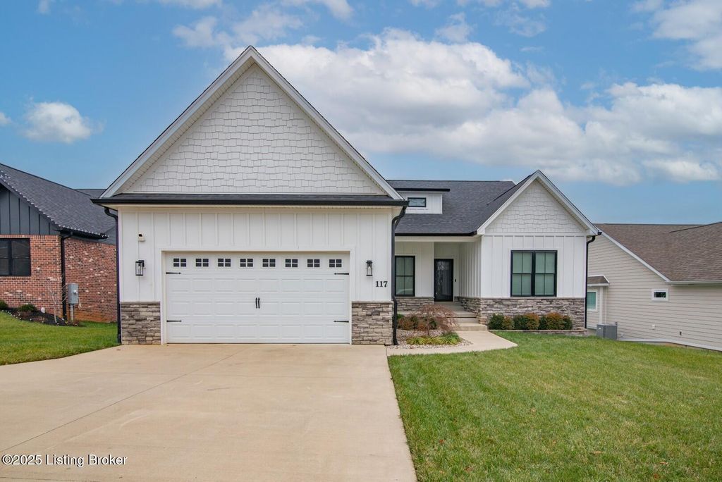 Photo of 117 Highpoint Ct, Elizabethtown, KY 42701 (MLS # 1705271)