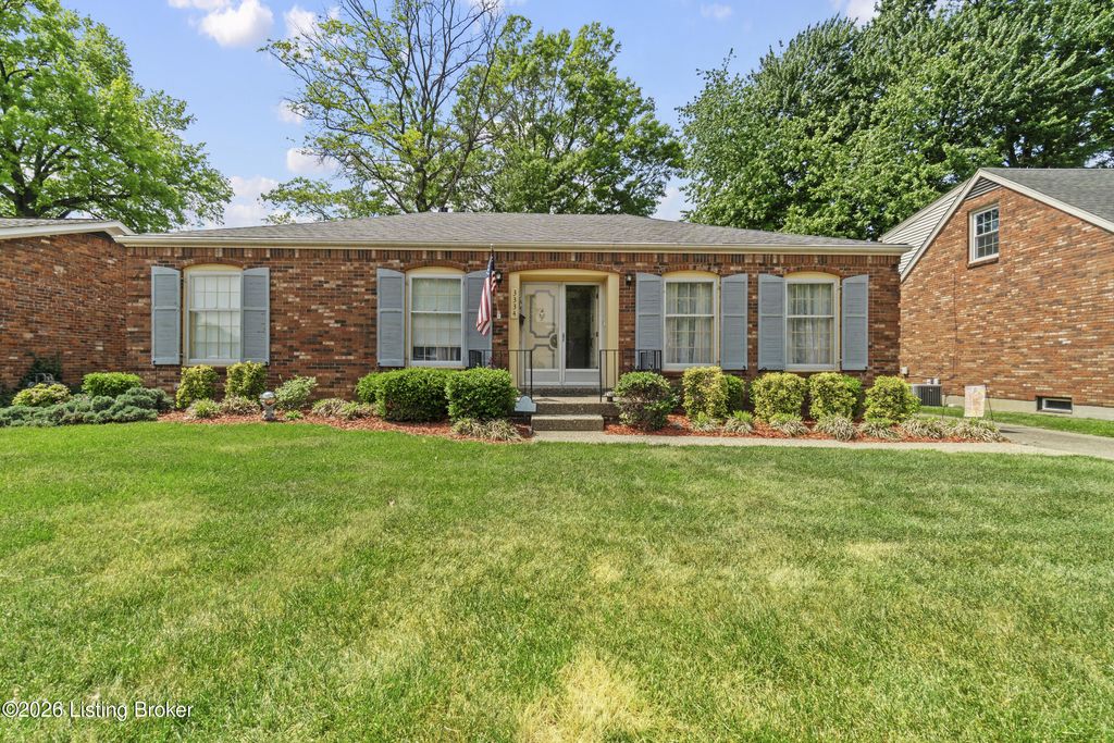Photo of 3334 Eastside Dr, Louisville, KY 40220 (MLS # 1715699)