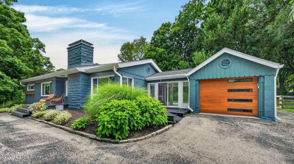 Photo of 1105 Hollendale Way, Goshen, KY 40026 (MLS # 1724444)