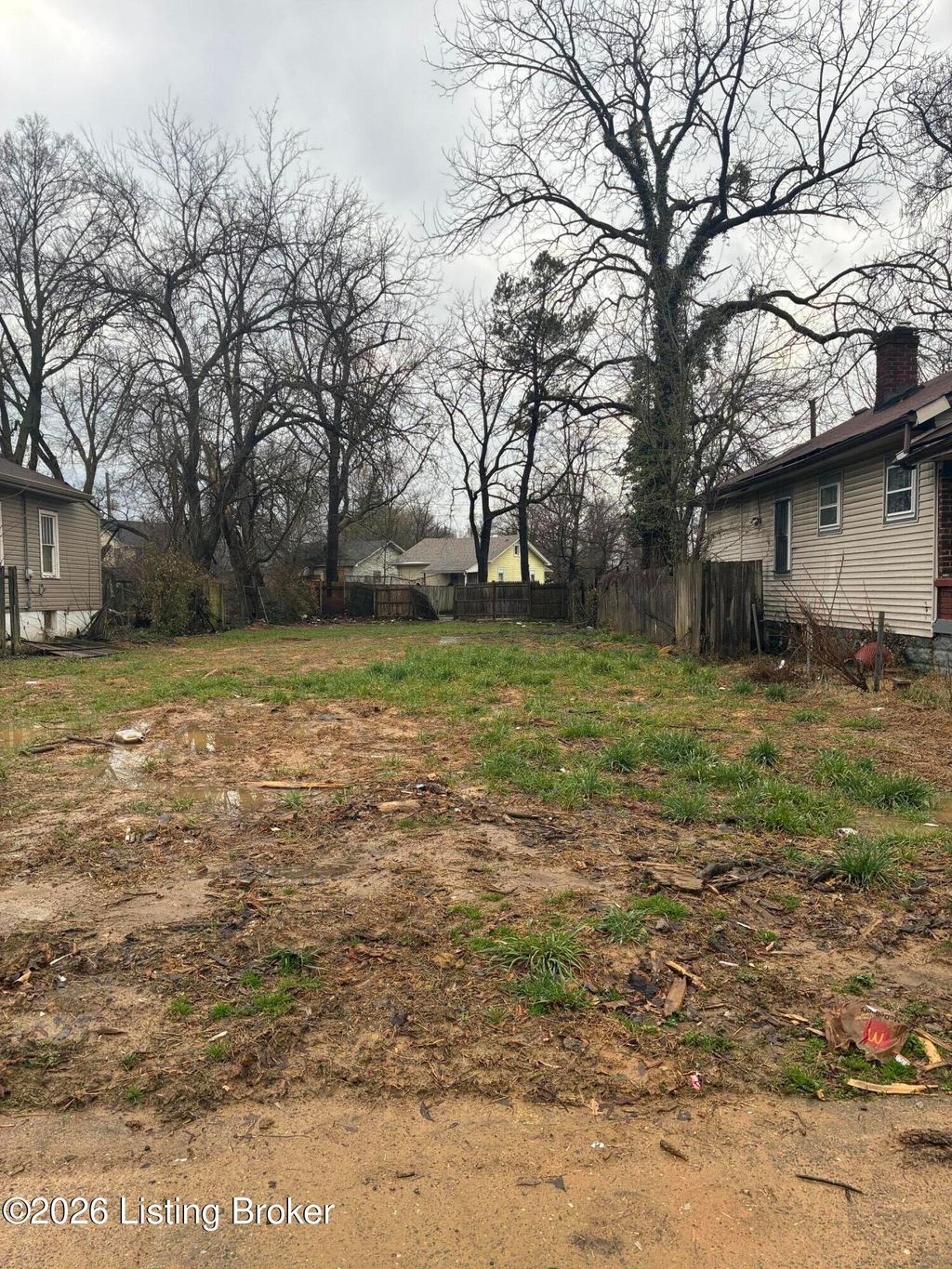 Photo of 1538 Catalpa St, Louisville, KY 40211 (MLS # 1712188)