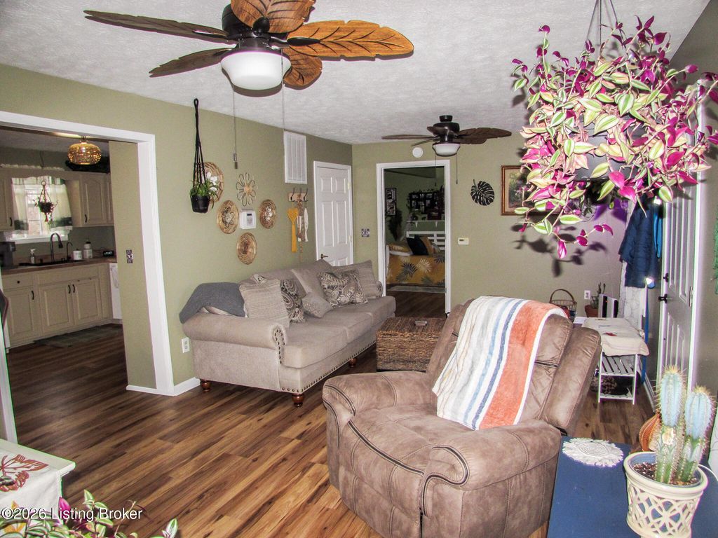 Photo of 169 Centerview Rough River Ln, Hudson, KY 40145 (MLS # 1707394)