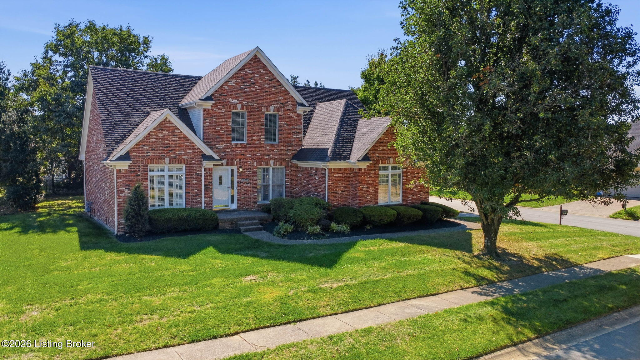 13700 Forest Bend Cir
