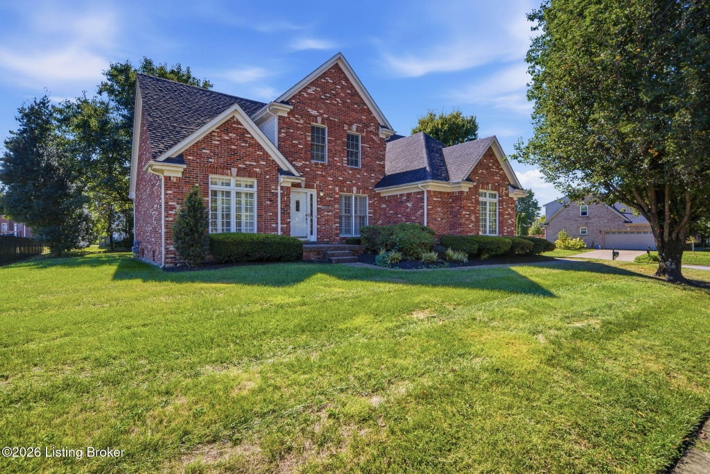Photo of 13700 Forest Bend Cir, Louisville, KY 40245 (MLS # 1726488)