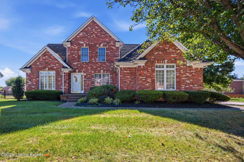 Photo of 13700 Forest Bend Cir, Louisville, KY 40245 (MLS # 1726488)