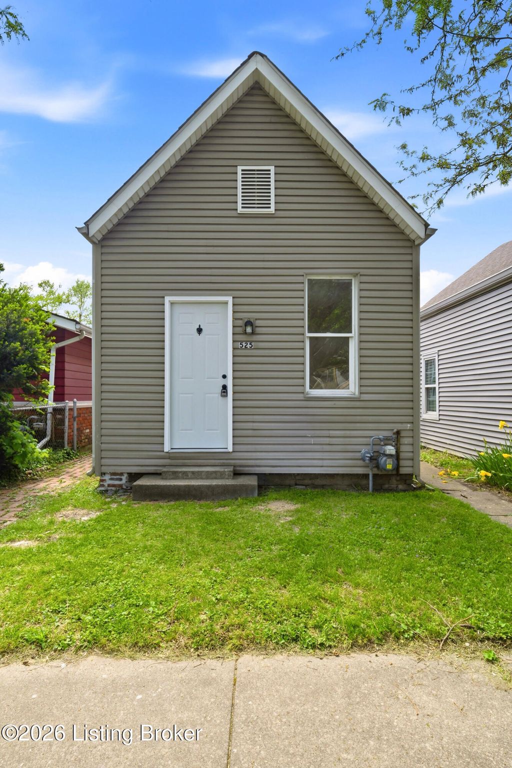 Photo of 525 E 8th St, New Albany, IN 47150 (MLS # 1714982)