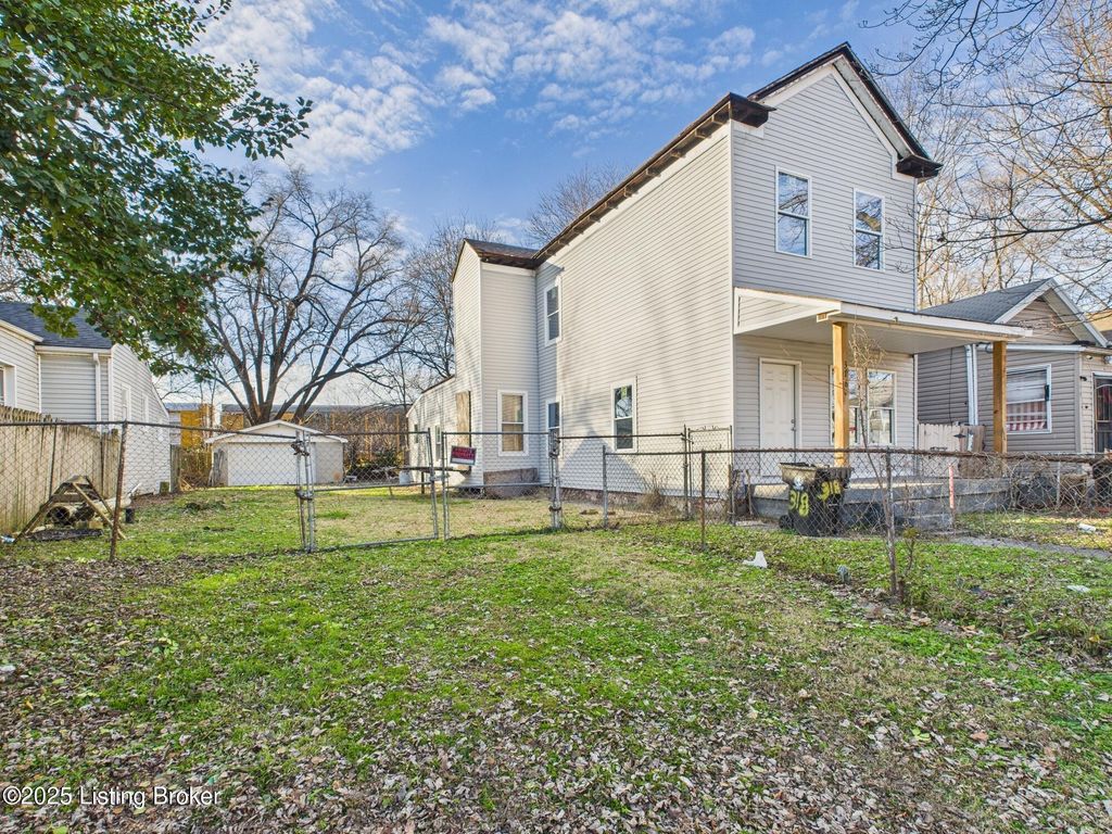 Photo of 318 N 30th St, Louisville, KY 40212 (MLS # 1705291)