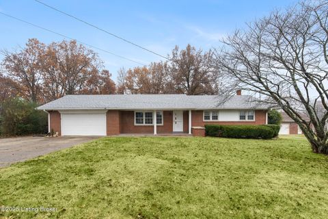 Photo of 673 Seminole Rd, Radcliff, KY 40160 (MLS # 1703941)
