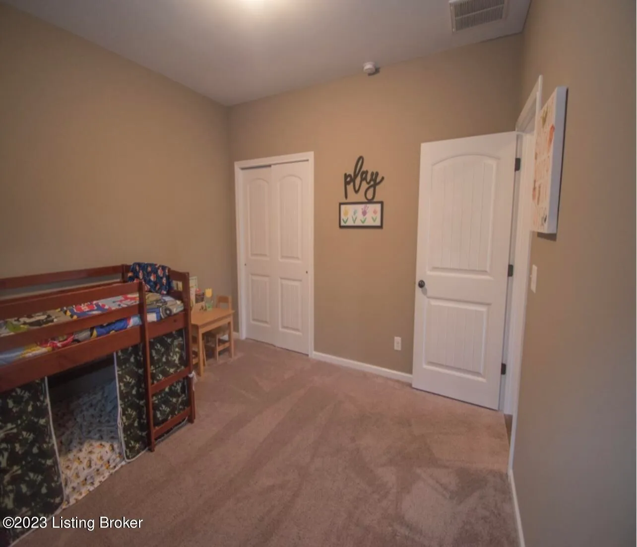 Louisville, Kentucky 40245, United States, 4 Bedrooms Bedrooms, ,2 BathroomsBathrooms,Residential,Active,143575