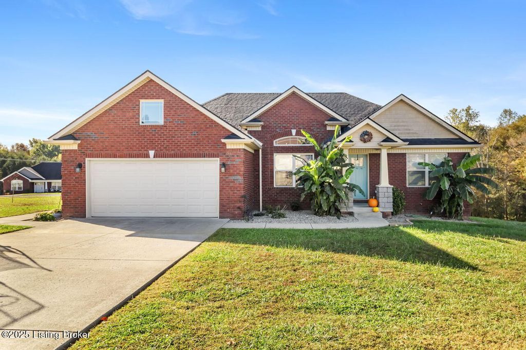 Photo of 120 Delaware Ct, Bardstown, KY 40004 (MLS # 1701826)