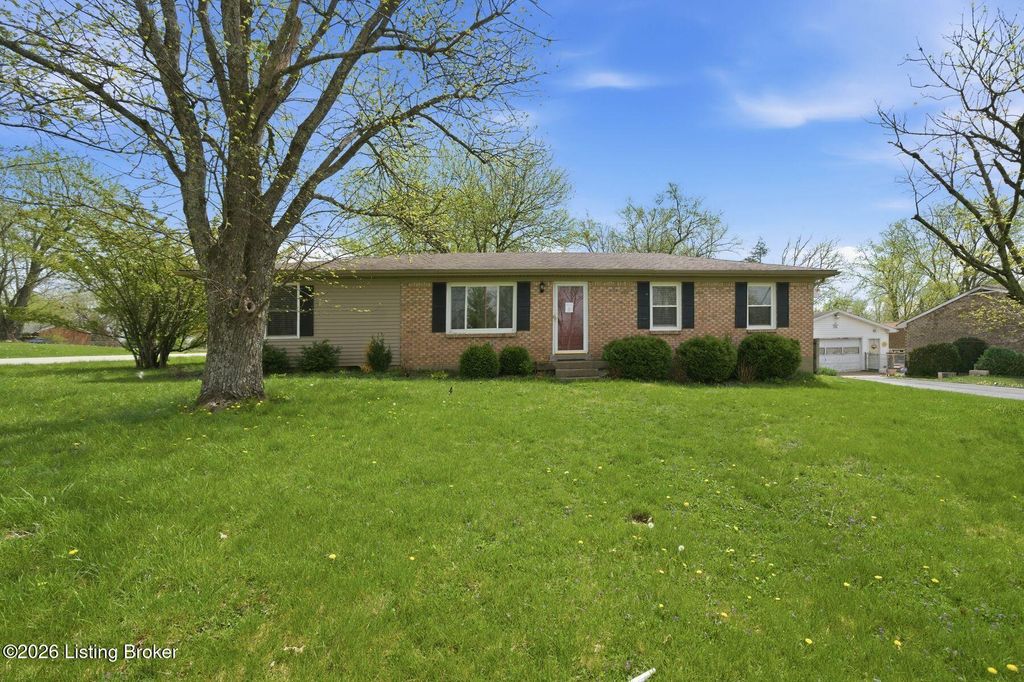 Photo of 3701 Wiano Dr, Crestwood, KY 40014 (MLS # 1705717)
