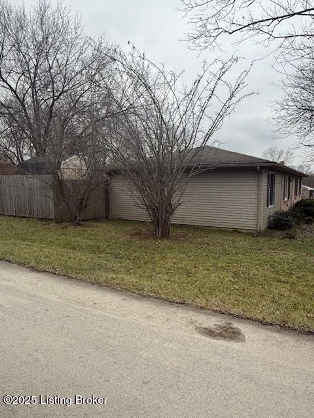 Photo of 3701 Wiano Dr, Crestwood, KY 40014 (MLS # 1705717)