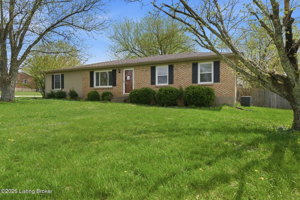 Photo of 3701 Wiano Dr, Crestwood, KY 40014 (MLS # 1705717)