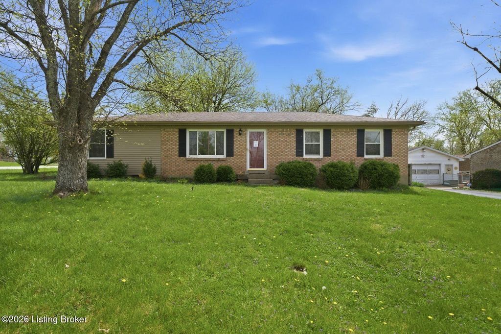 Photo of 3701 Wiano Dr, Crestwood, KY 40014 (MLS # 1705717)