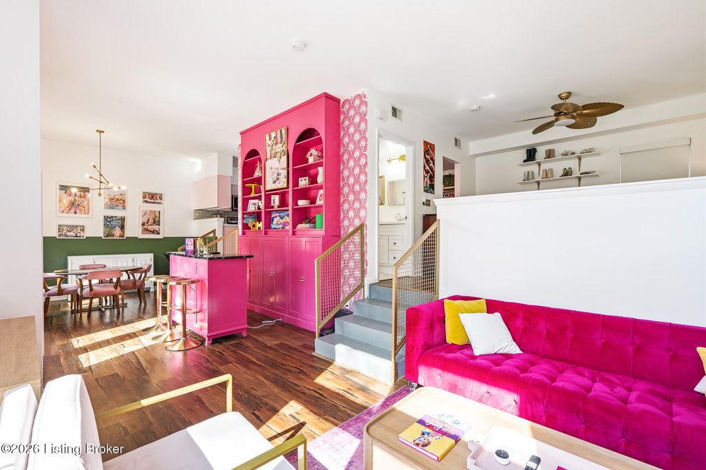 Photo of 2745 Grinstead Dr #APT 103, Louisville, KY 40206 (MLS # 1713504)