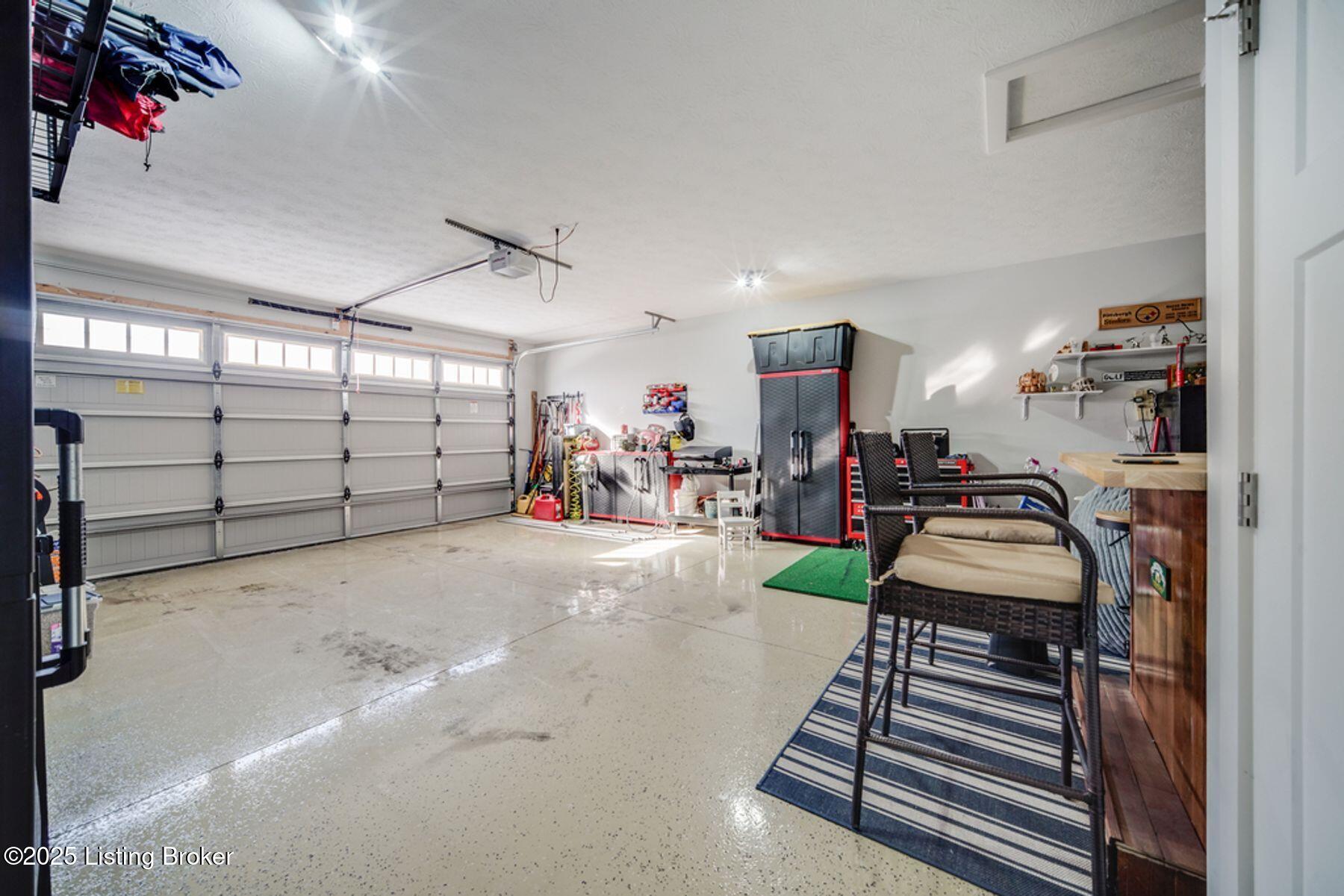 5007 Woodridge Lake Blvd, Louisville, Kentucky image 10