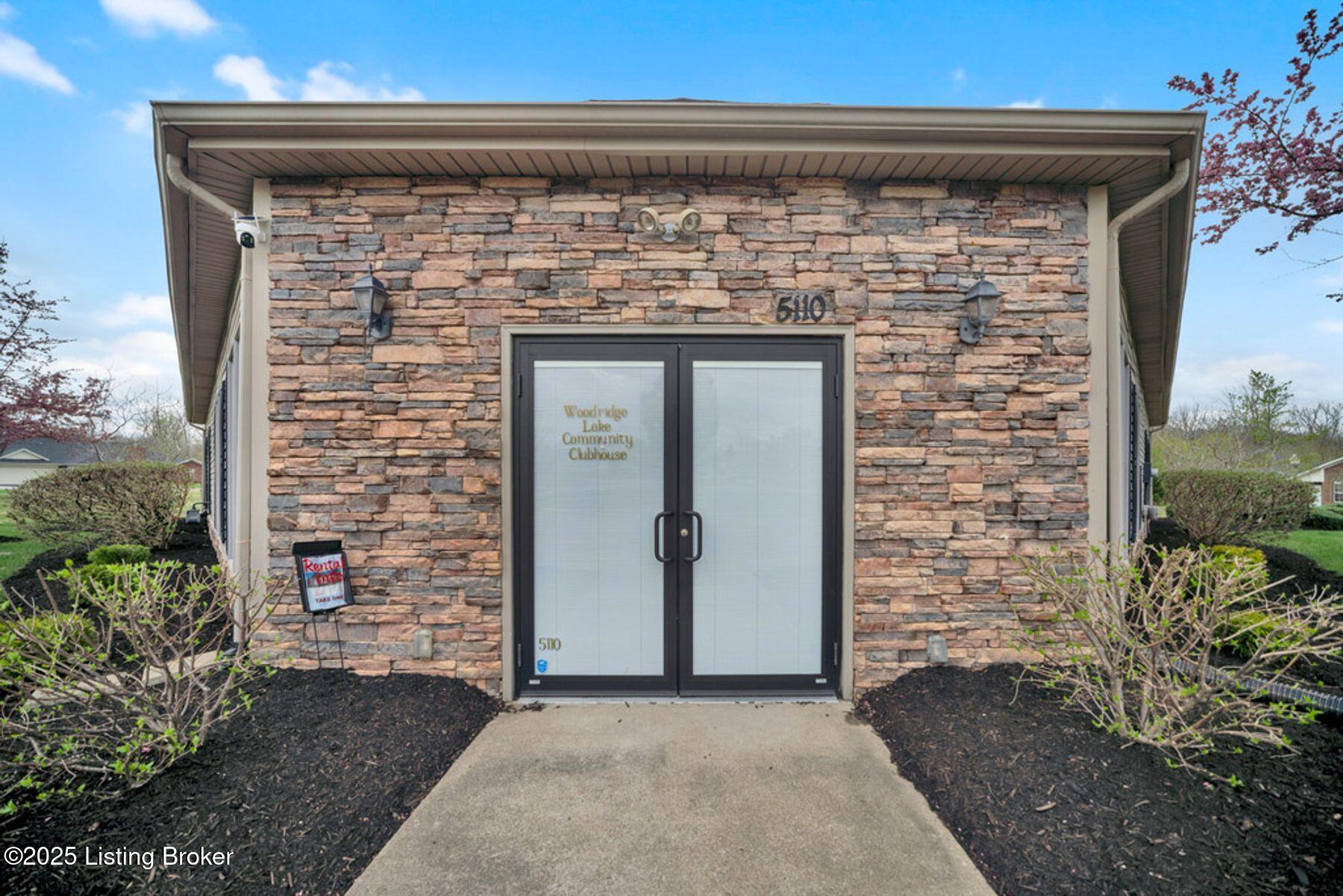 5007 Woodridge Lake Blvd, Louisville, Kentucky image 37
