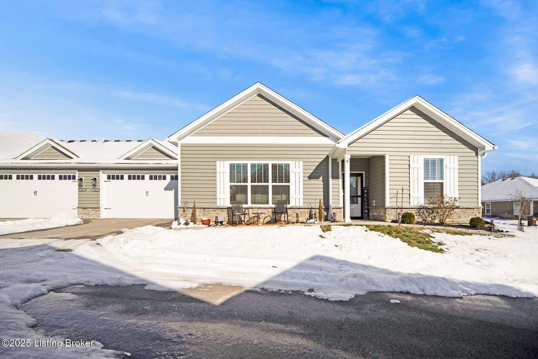 5007 Woodridge Lake Blvd, Louisville, Kentucky image 1