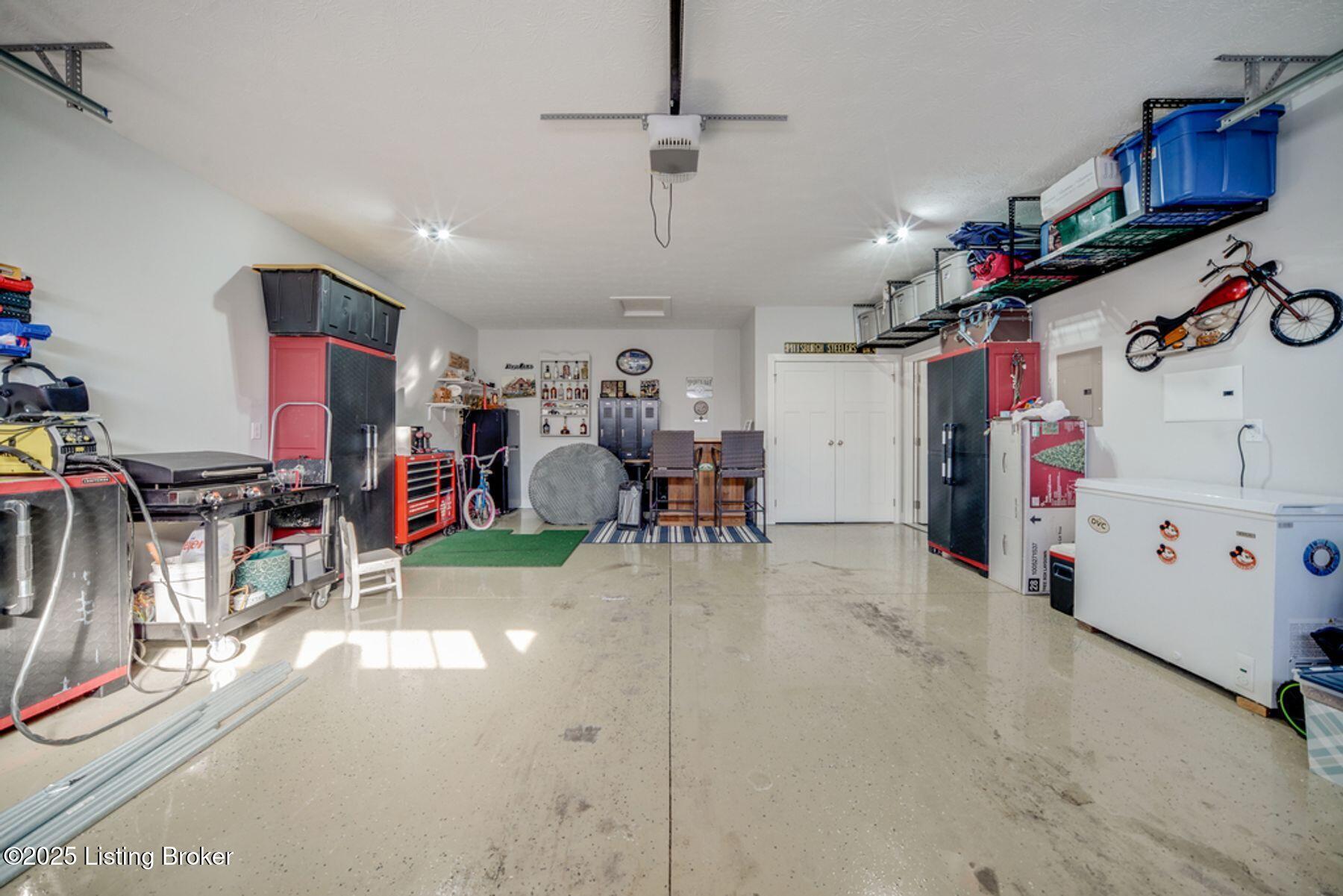 5007 Woodridge Lake Blvd, Louisville, Kentucky image 12