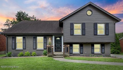 Photo of 7714 Cedar Hollow Dr, Louisville, KY 40291 (MLS # 1706946)