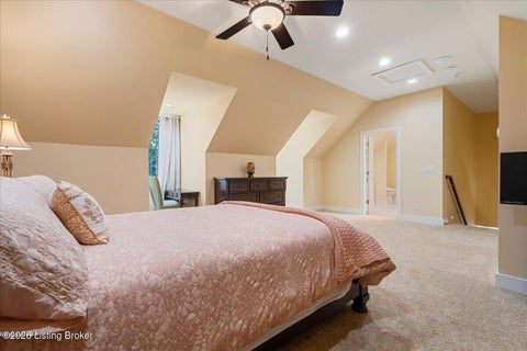Tiny photo for 2 Stone Creek Park, Owensboro, KY 42303 (MLS # 1729385)