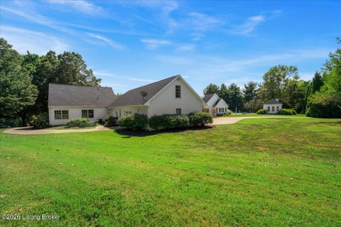 Tiny photo for 2 Stone Creek Park, Owensboro, KY 42303 (MLS # 1729385)