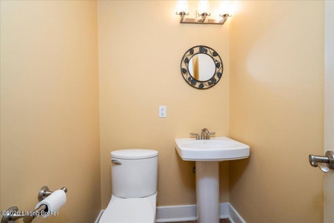 Tiny photo for 2 Stone Creek Park, Owensboro, KY 42303 (MLS # 1729385)