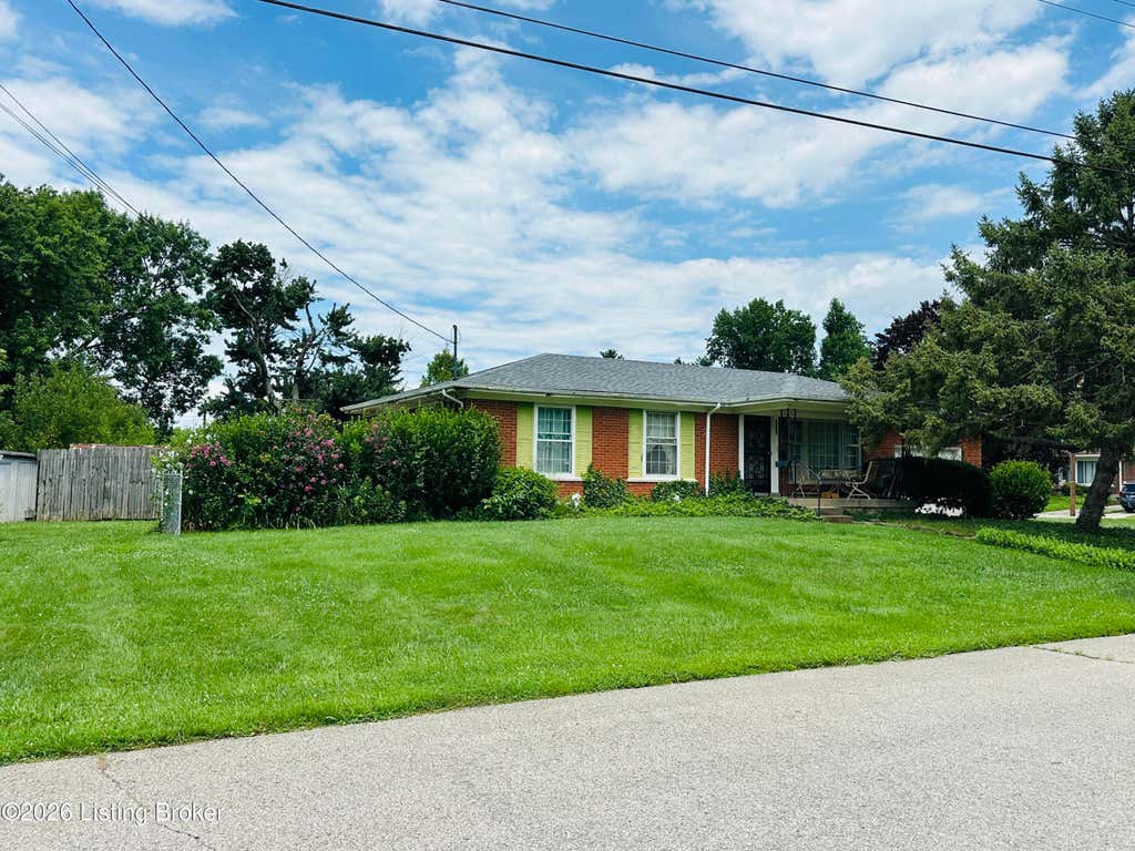 Photo of 1611 Marne Ct, Louisville, KY 40242 (MLS # 1723528)