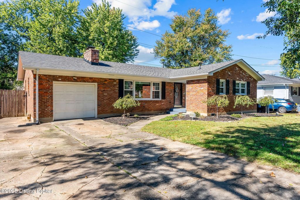 Photo of 4003 Blossomwood Dr, Louisville, KY 40220 (MLS # 1701377)