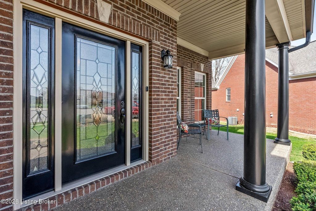 Photo of 255 Nipper Ct, Shepherdsville, KY 40165 (MLS # 1712735)