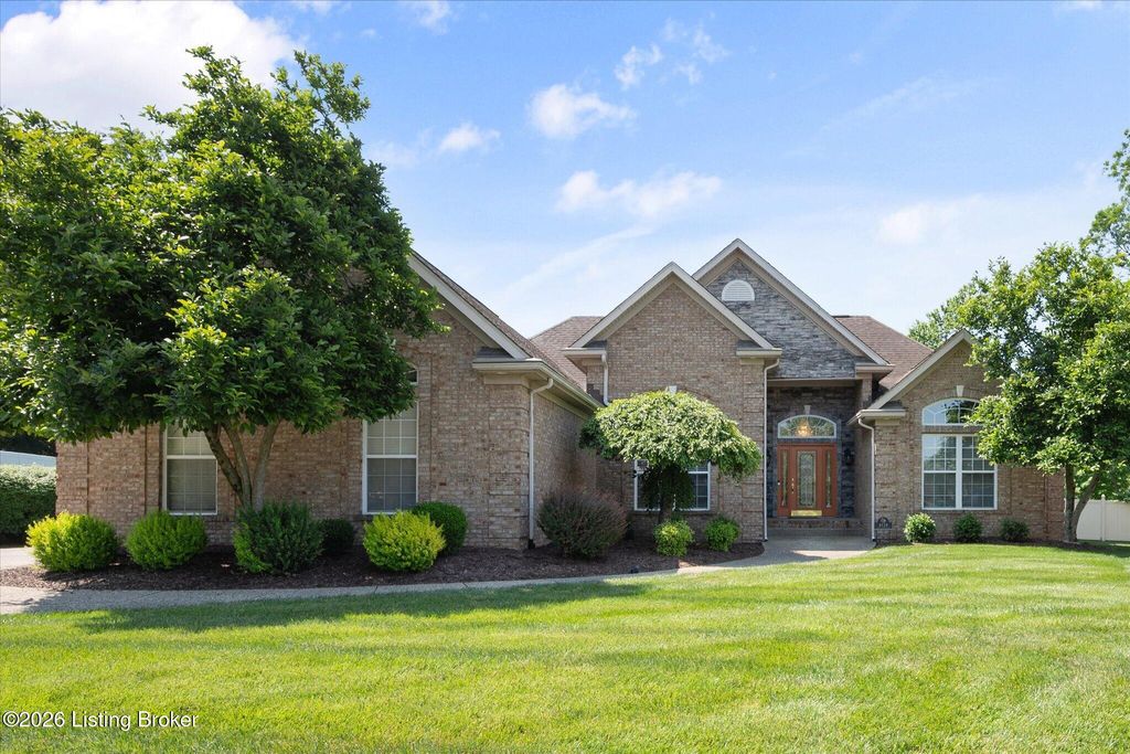 Photo of 4124 Boones Grove Way, Jeffersontown, KY 40299 (MLS # 1718427)