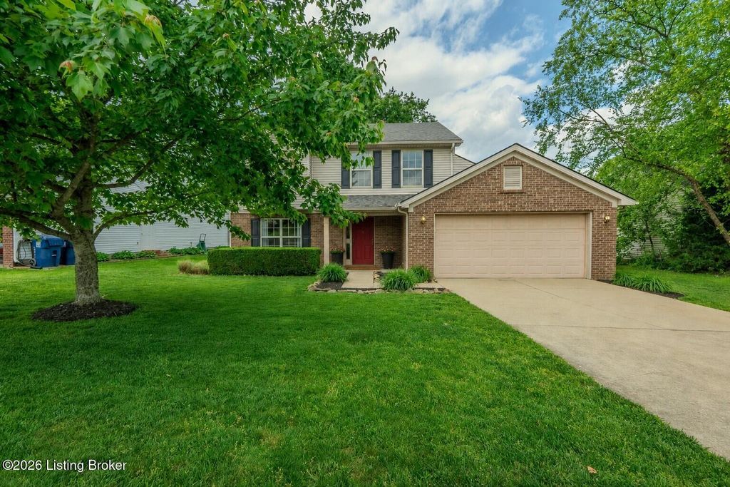 Photo of 1002 Shoreline Dr, La Grange, KY 40031 (MLS # 1716693)