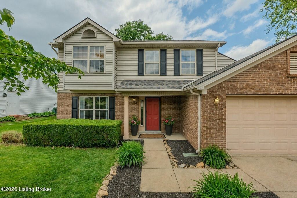 Photo of 1002 Shoreline Dr, La Grange, KY 40031 (MLS # 1716693)