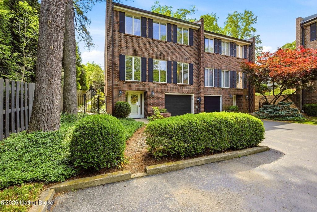 Photo of 2536 Glenmary Ave, Louisville, KY 40204 (MLS # 1715566)