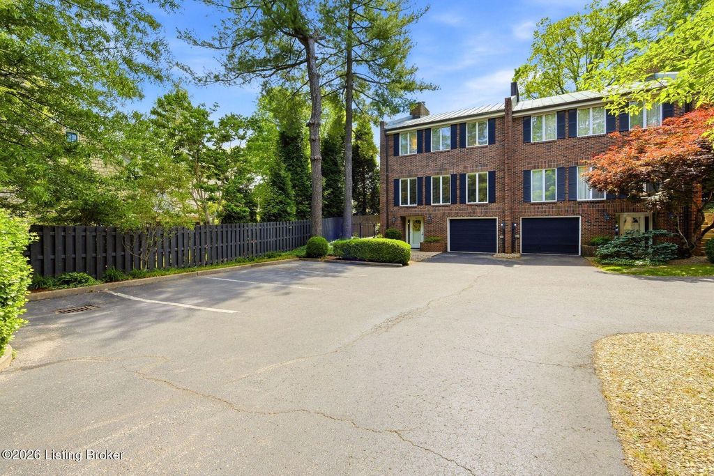 Photo of 2536 Glenmary Ave, Louisville, KY 40204 (MLS # 1715566)