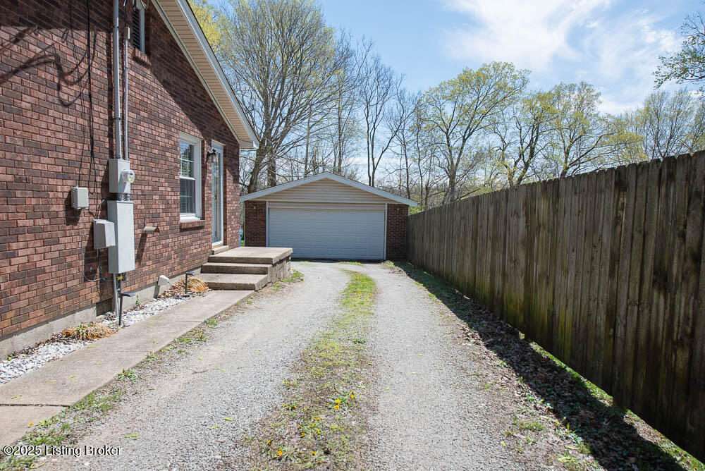605 Lakeview Ave, La Grange, Kentucky image 6