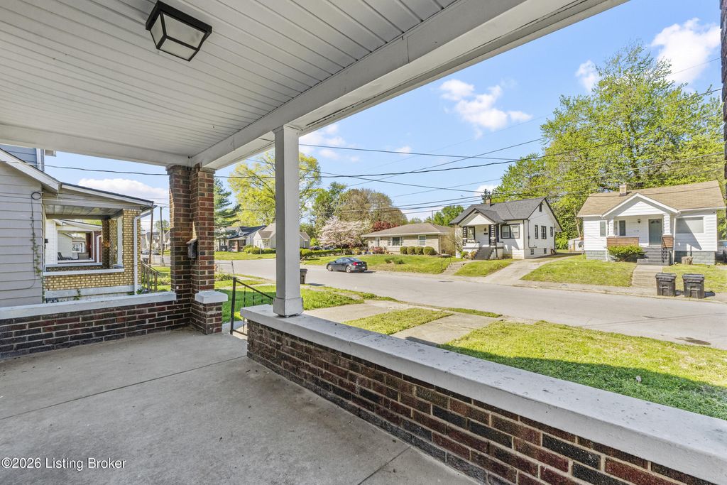 Photo of 1171 S 41st St, Louisville, KY 40211 (MLS # 1713927)
