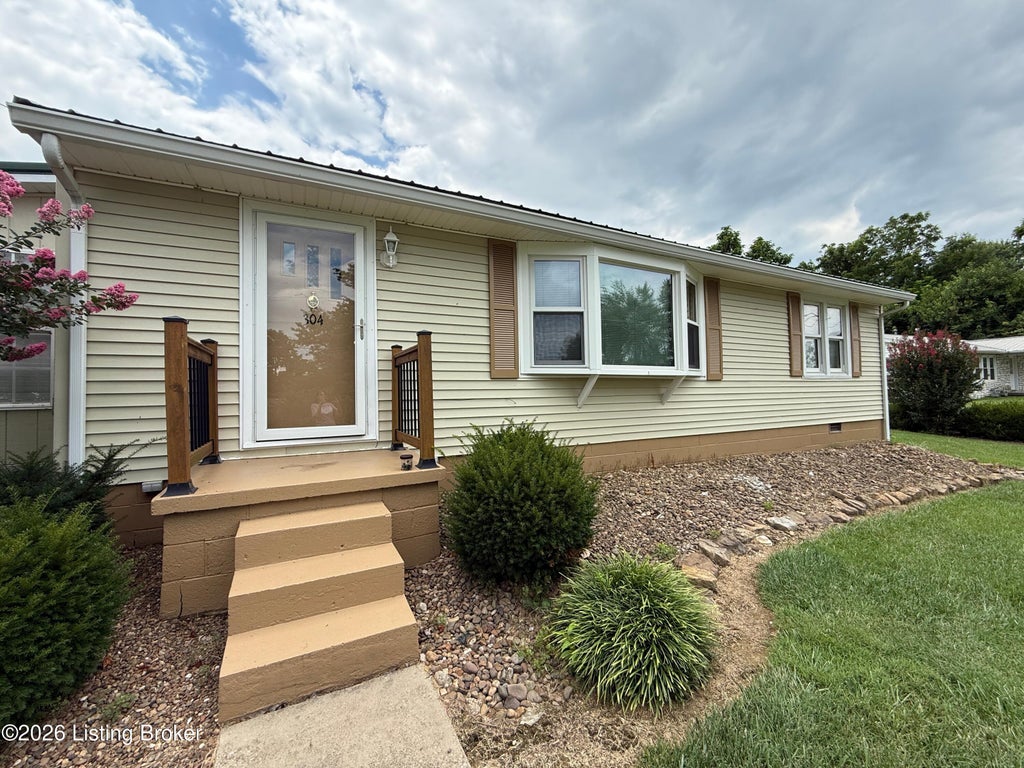 Photo of 304 Chester St, Leitchfield, KY 42754 (MLS # 1722693)