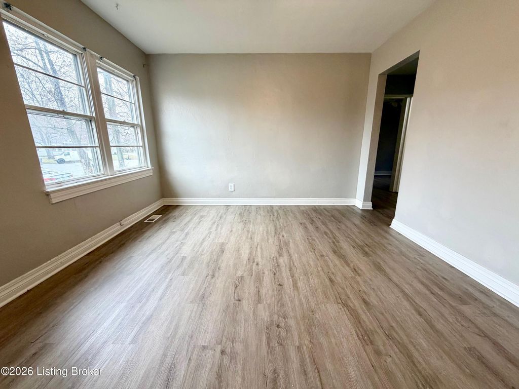 Photo of 6509 Evangeline Ave, Louisville, KY 40214 (MLS # 1710471)