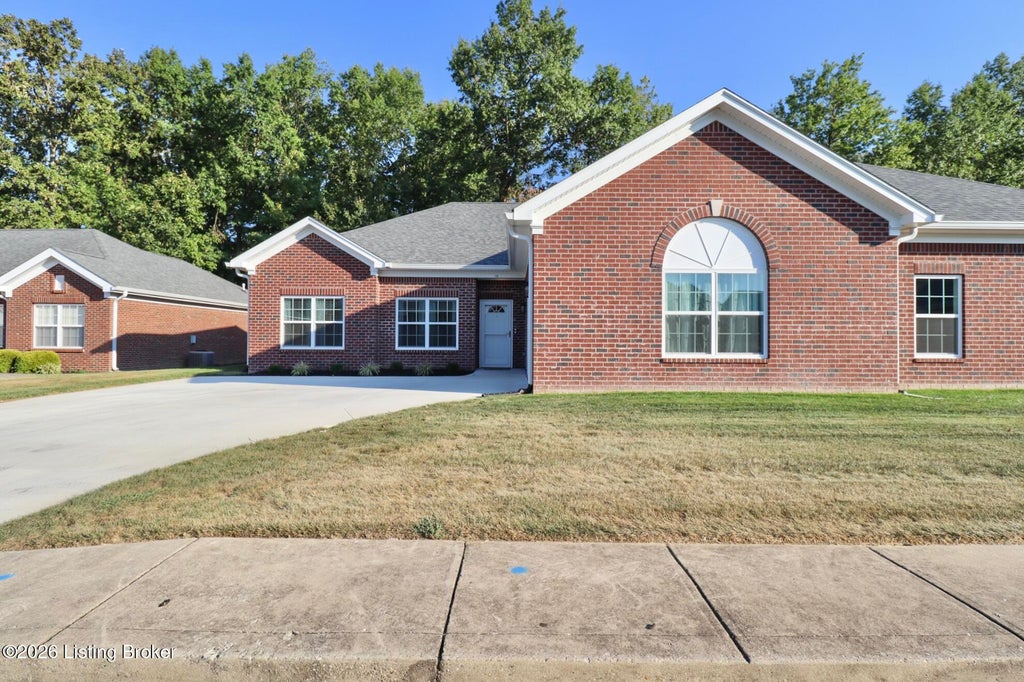 Photo of 186 Bullitt Creek Dr #6, Shepherdsville, KY 40165 (MLS # 1728297)