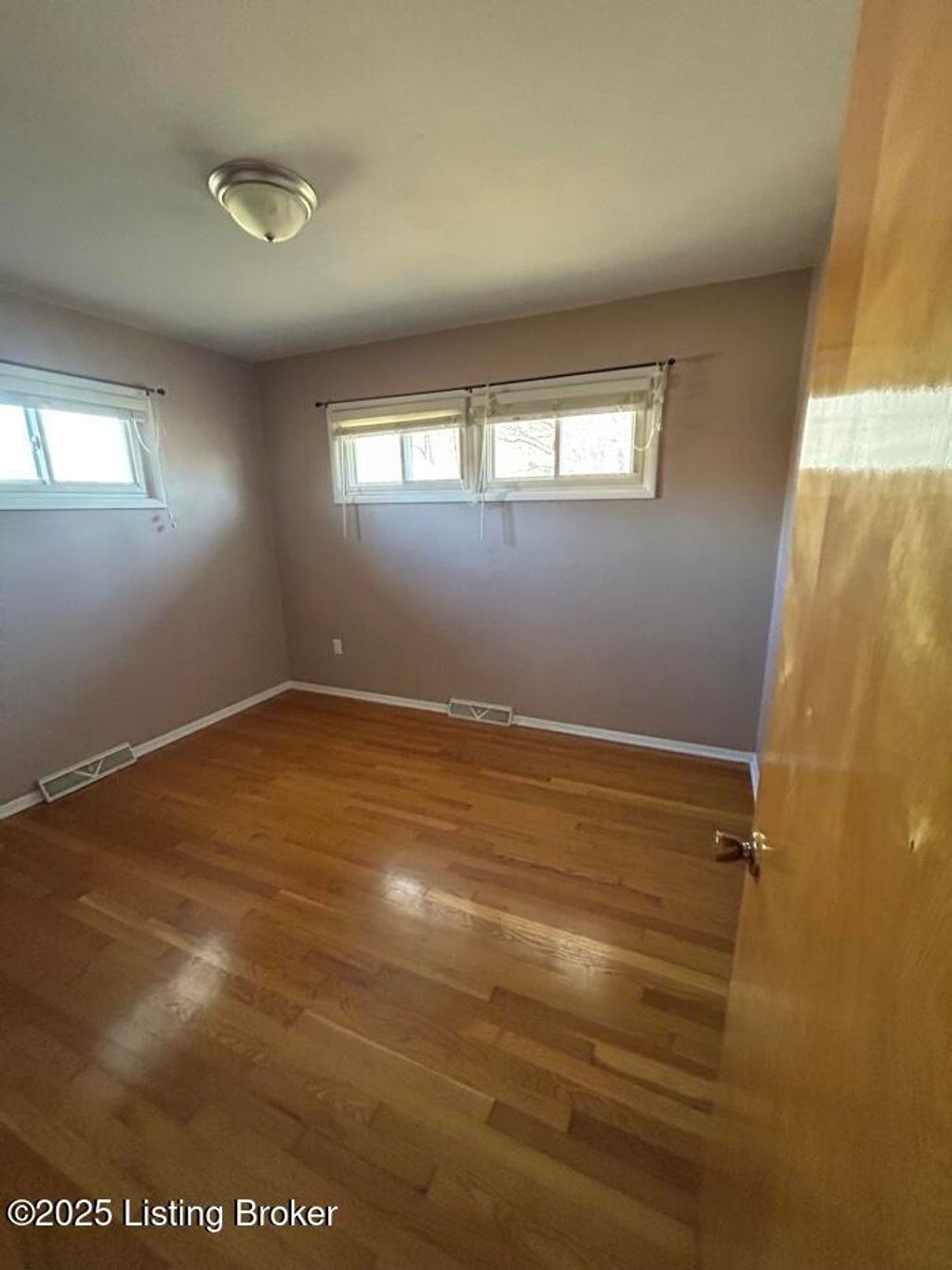 Photo of 948 Hill St, Radcliff, KY 40160 (MLS # 1705069)