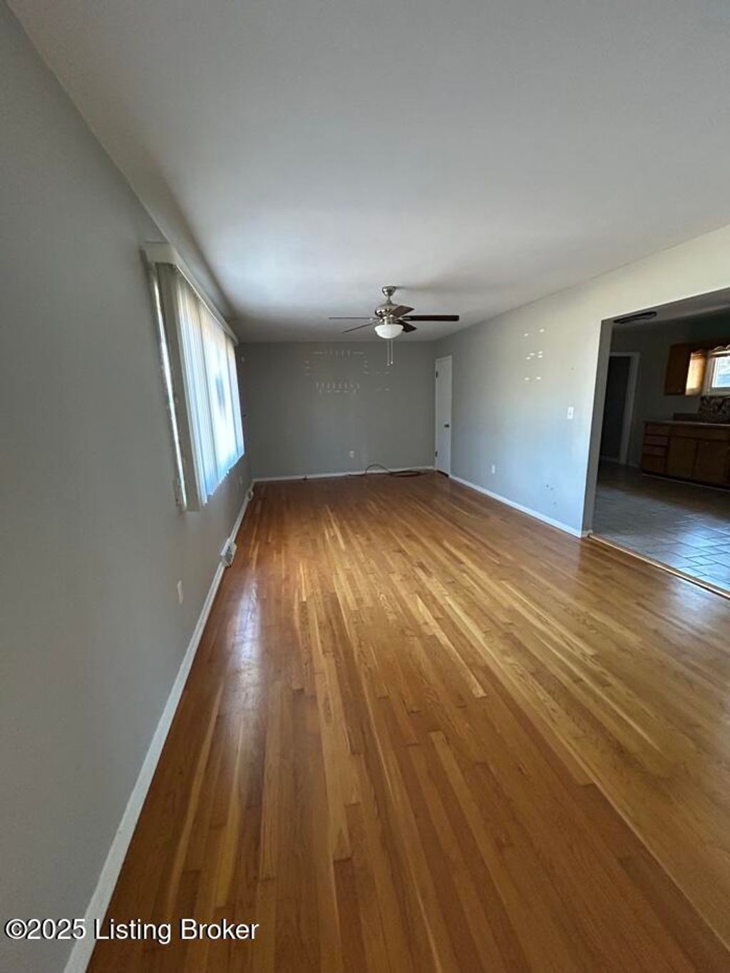 Photo of 948 Hill St, Radcliff, KY 40160 (MLS # 1705069)